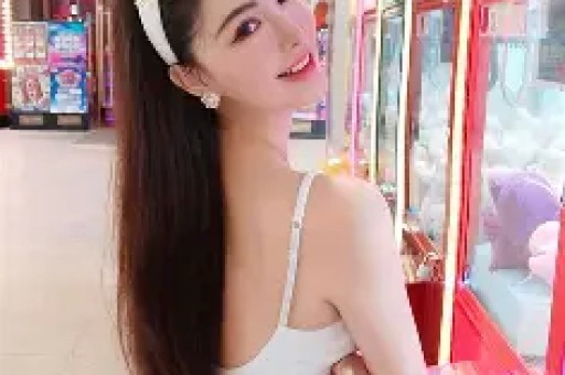 佟丽娅腰间的蝴蝶结大揭秘！网友：这是准备变身“蝴蝶结女王”啊