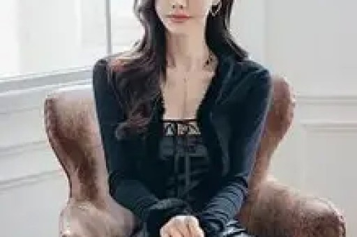 恋情曝光狗仔刘大锤拍到秦俊杰与著名谋女郎飞凡互动亲密